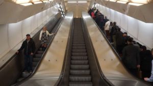 Metro Náměstí republiky stanice - eskalátory
